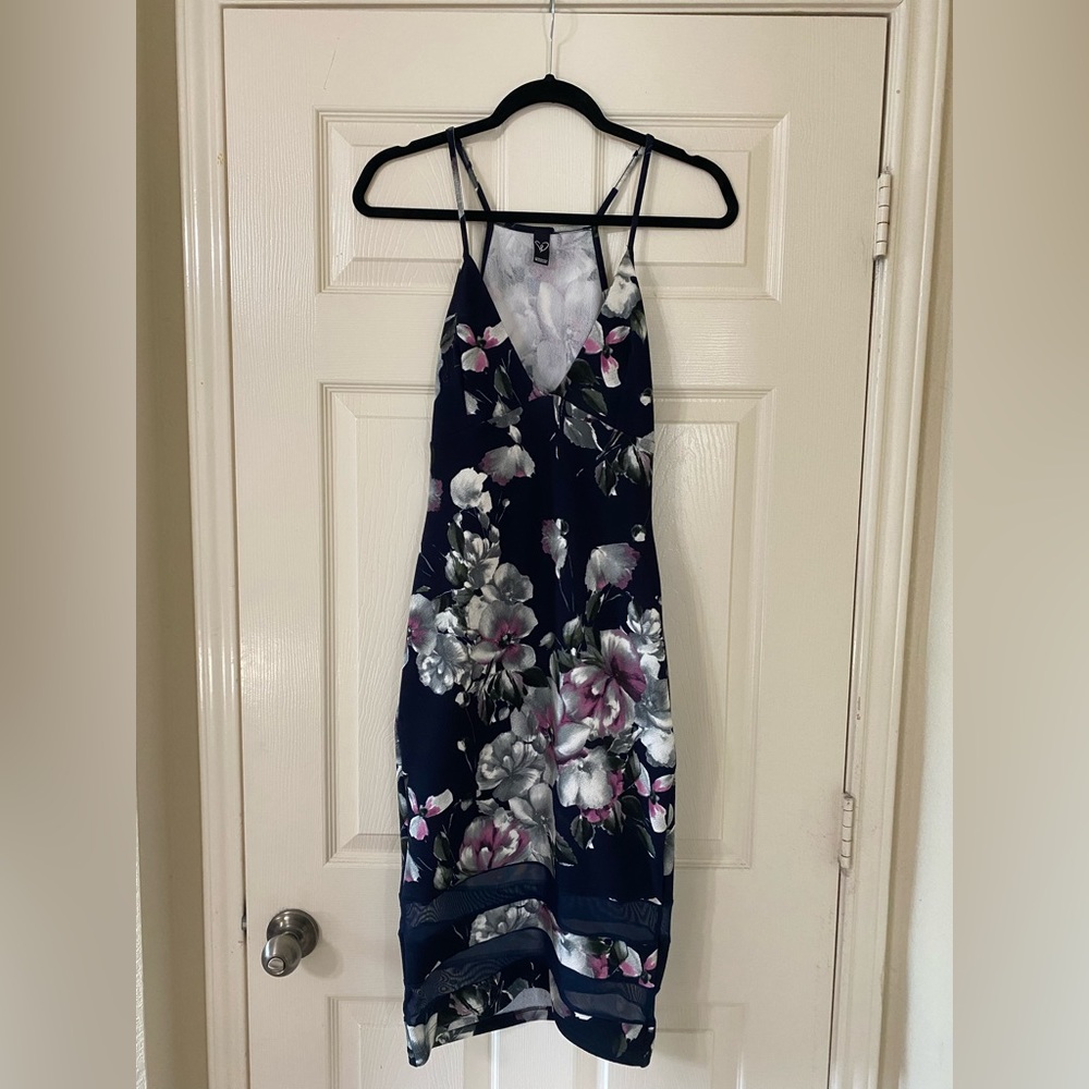 NWOT Windsor Size L Navy Blue Floral Midi Dress